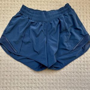 Hotty Hot Low-Rise Lined Short 4”-size 6
